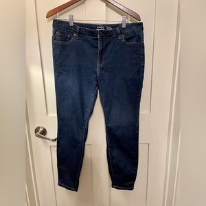 Amazon Essentials Skinny Cropped Jeans